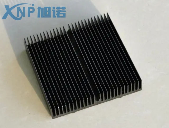 黑色鋁合金散熱器.png 黑色鋁合金散熱器.png