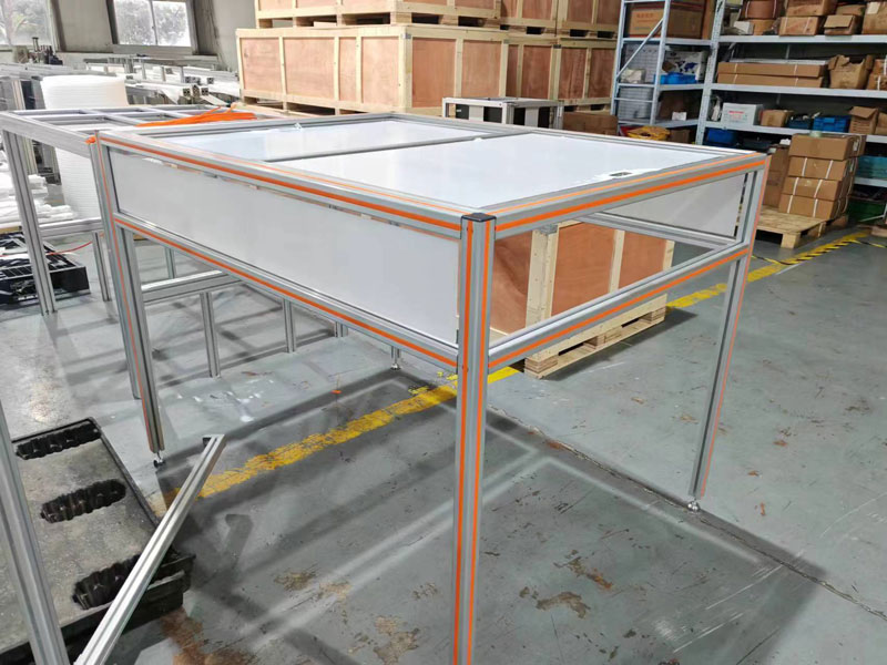 帶滑動(dòng)門(mén)的防塵罩