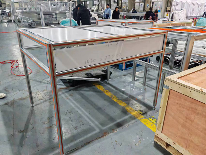 帶滑動(dòng)門(mén)的防塵罩